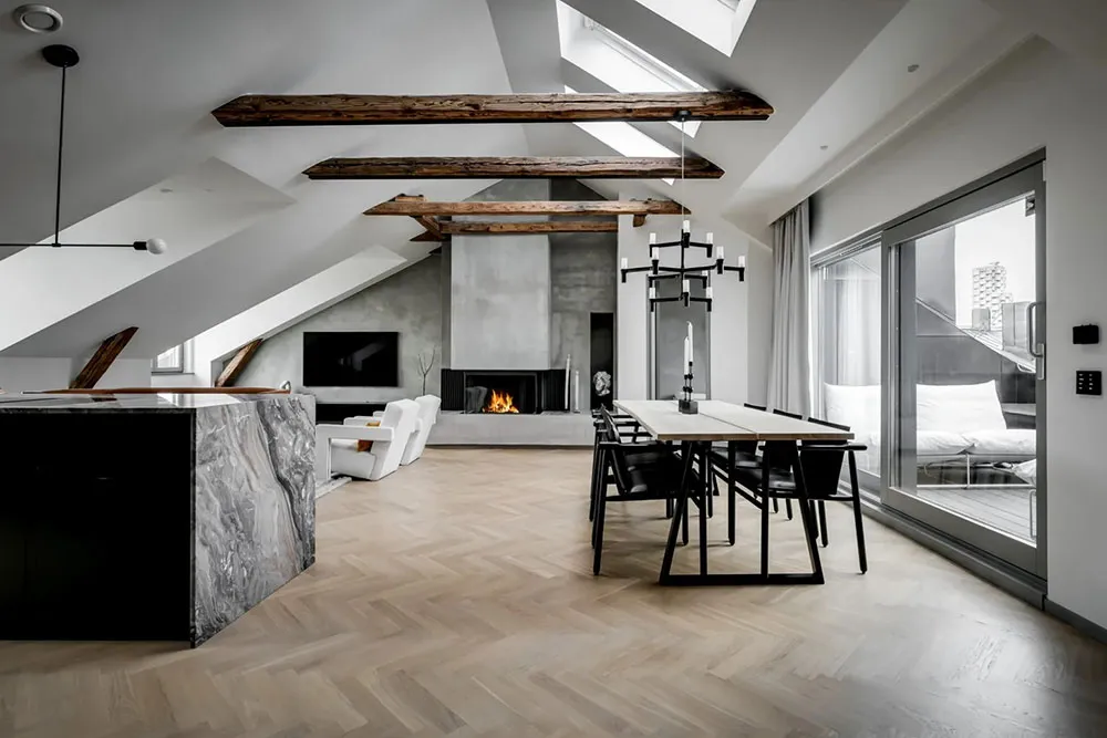 Стильный интерьер просторной мансардной квартиры в Стокгольме - Gallery image 12