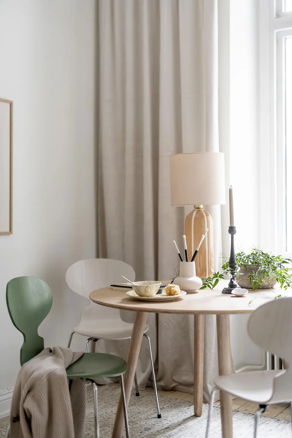 Kleine Wohnung in angenehmer Farbpalette mit praktischer Raumtrennung (35 qm) - Gallery image 18