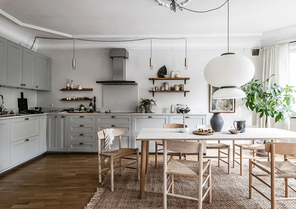 Gris que nunca saldrá de moda: apartamento escandinavo en gama monocromática - Gallery image 1