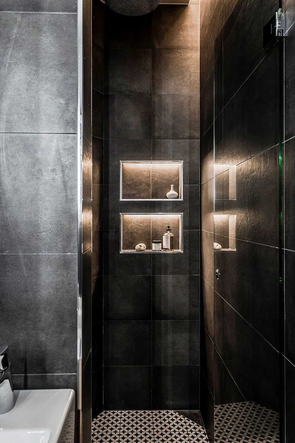 Gris que nunca saldrá de moda: apartamento escandinavo en gama monocromática - Gallery image 27