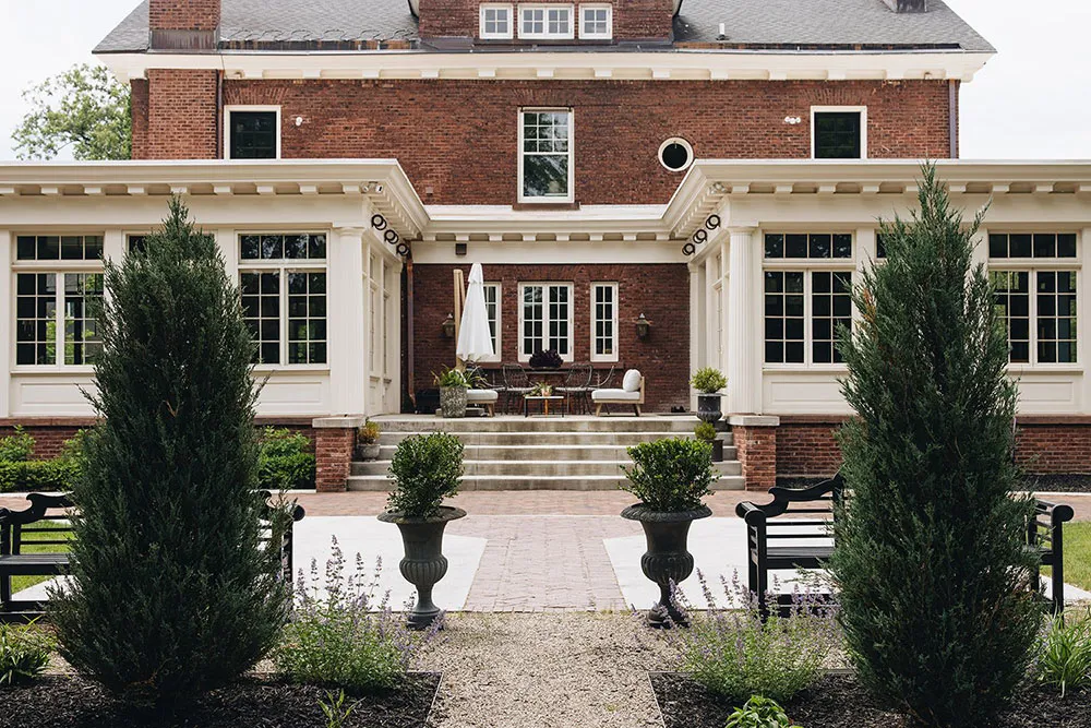 Magnifiques intérieurs d'une vaste résidence historique aux États-Unis - Gallery image 36