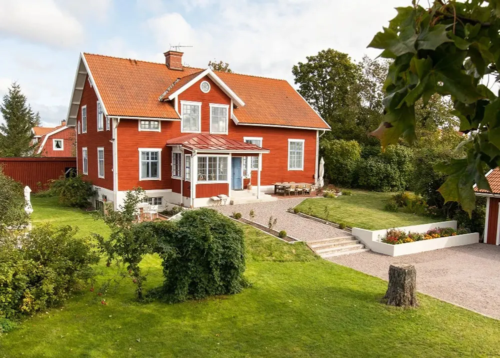 Zweiter Licht und elegantes Design: Überraschender Interior eines ländlichen Kottedgs in Schweden - Gallery image 34