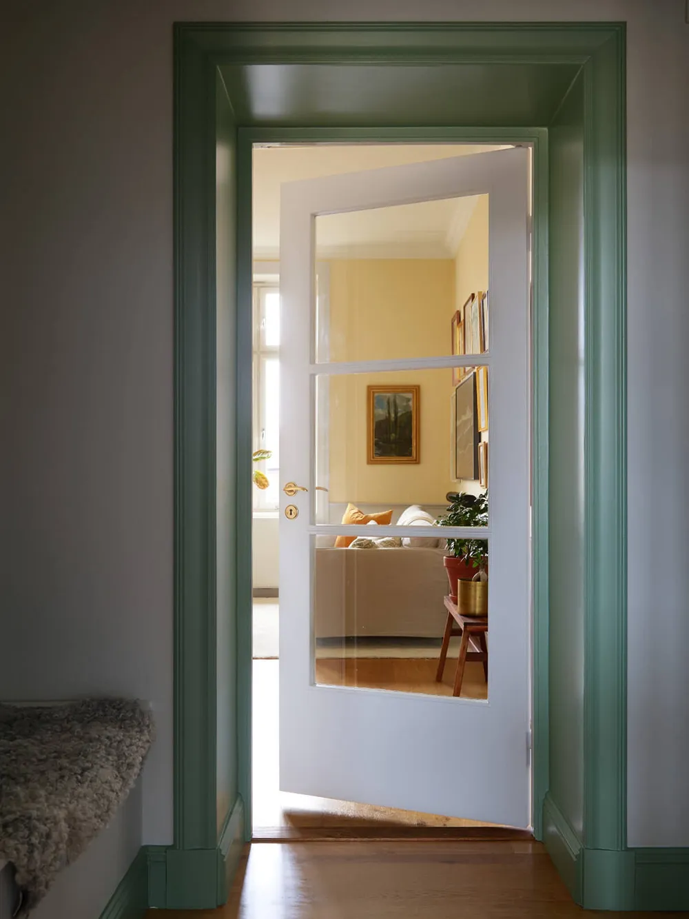 Urocza szwedzka kwatera z żółtą salą - Gallery image 8