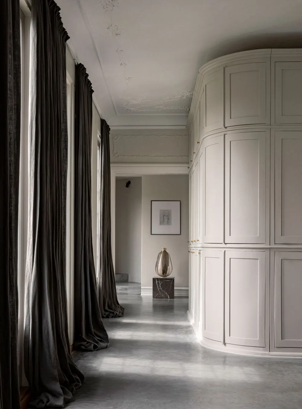 Sculptural Decor and Quiet Elegance: Countryside Cottage Designer in Denmark - 13
