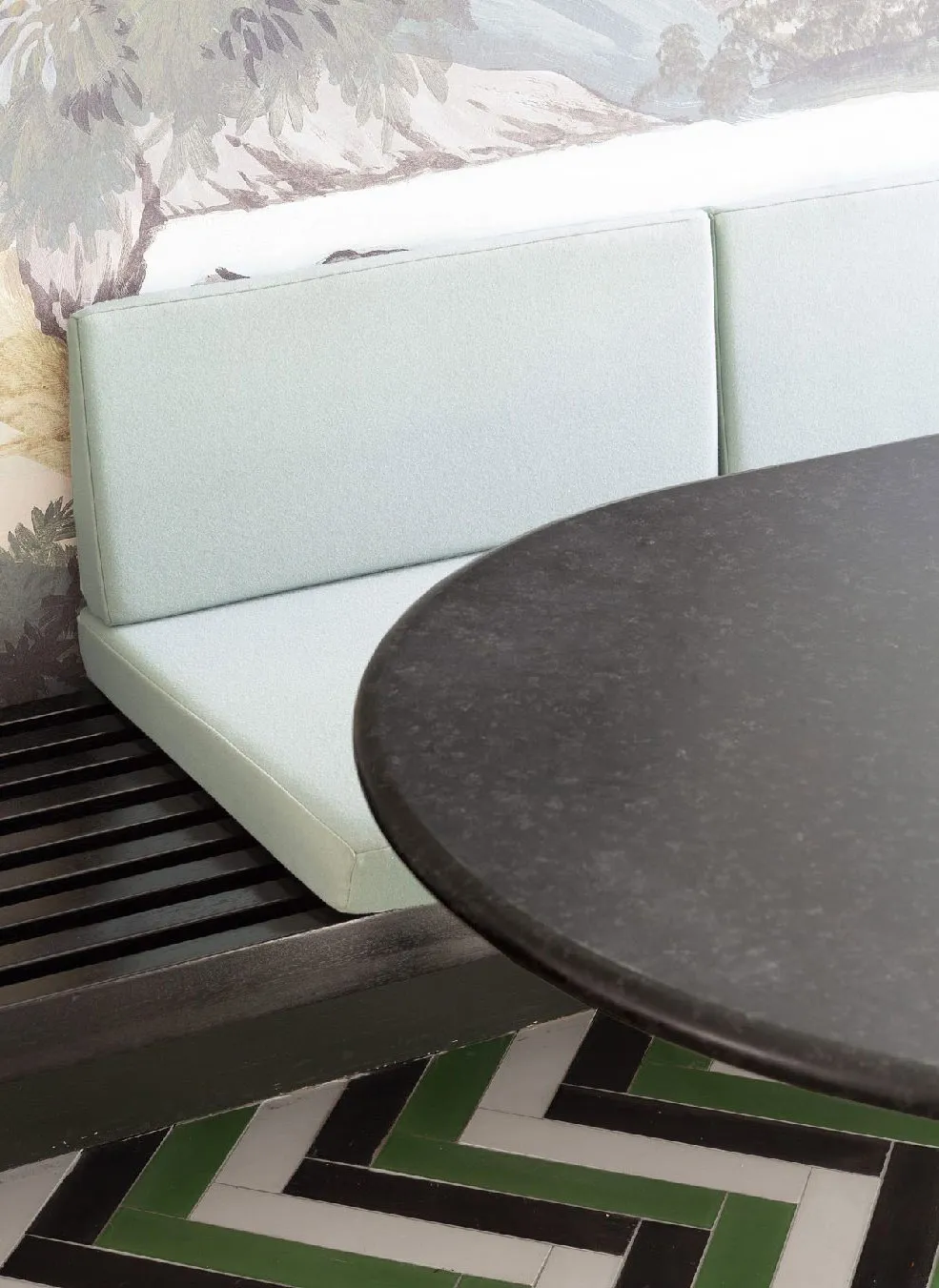 Арки и оттенки зелёного: квартира в Париже - Gallery image 7