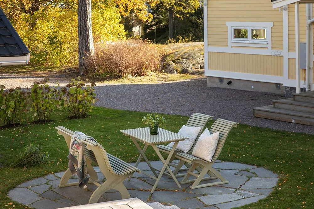 Cómo de una imagen: un encantador casita amarilla en Suecia - Gallery image 23