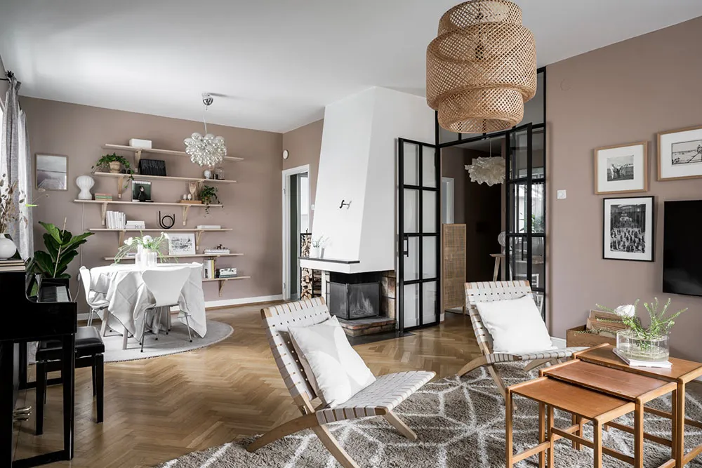 Appartement suédois cosy avec murs de café et mobilier vintage - Gallery image 6