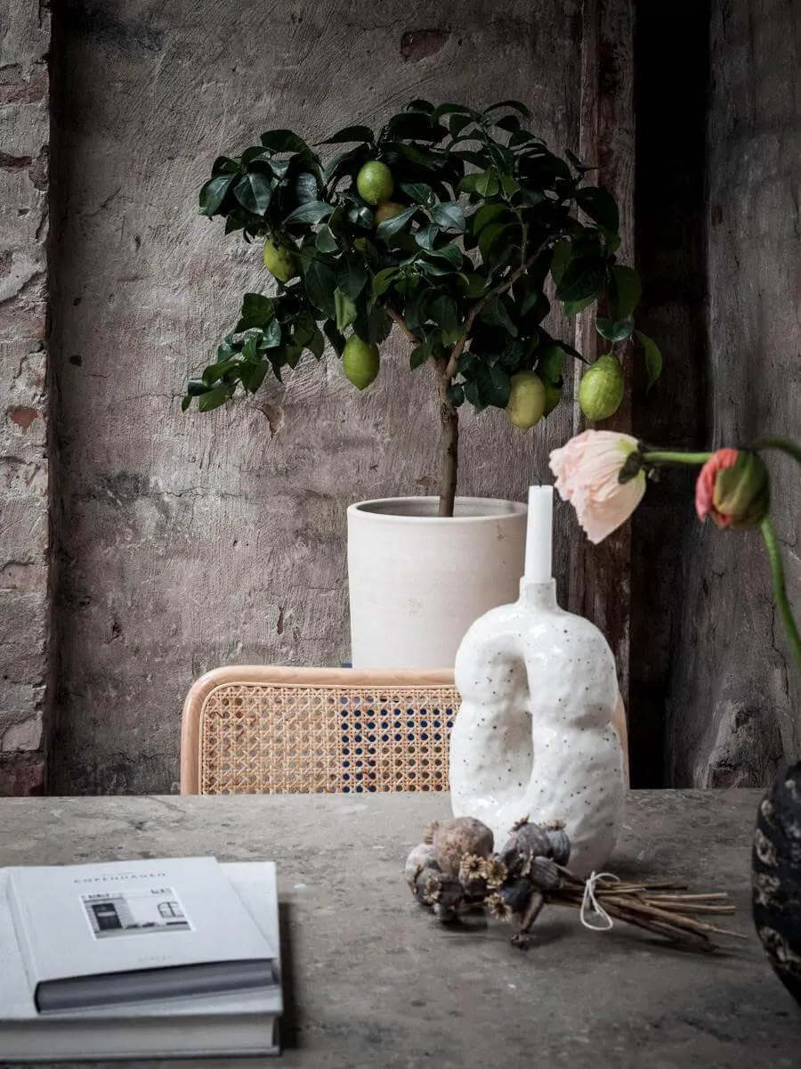 Mały szwedzki loft z mansardowymi oknami i ceglany ścianą (30 m²) - Gallery image 6