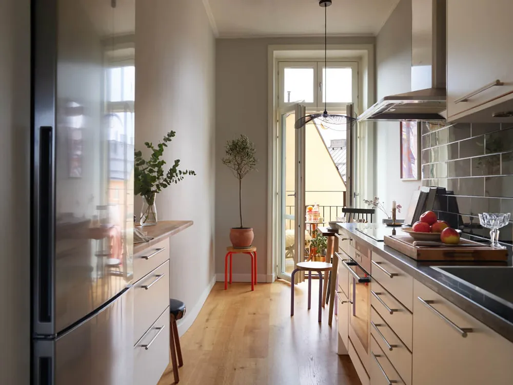 Urocza szwedzka kwatera z żółtą salą - Gallery image 14