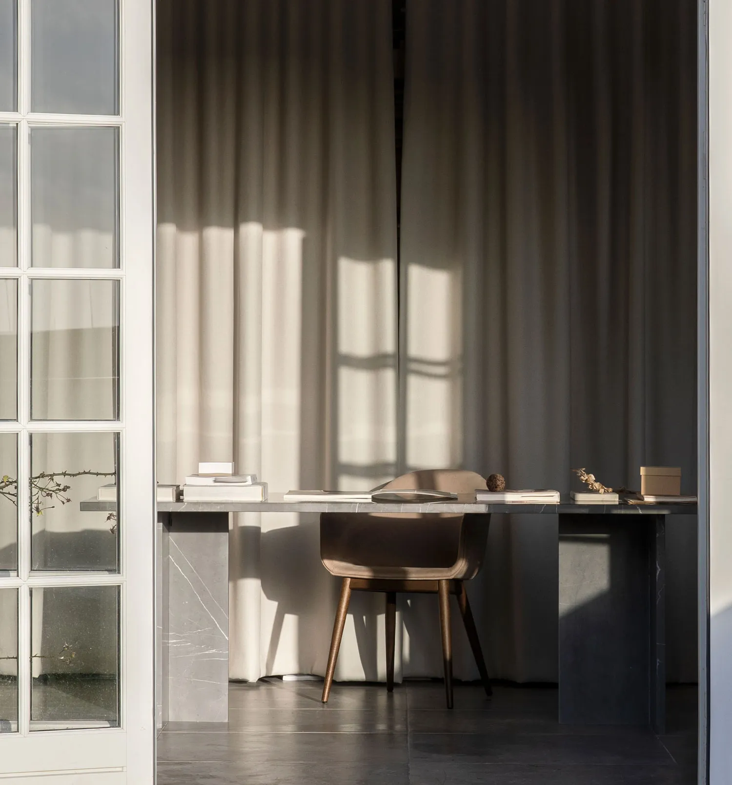 Sculptural Decor and Quiet Elegance: Countryside Cottage Designer in Denmark - 27