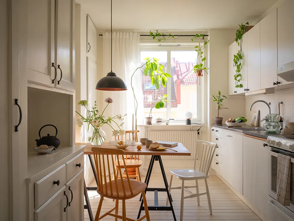 Miękie wnętrze małej szwedzkiej kwaterki z przyjaznym dekoratem (40 m²) - 8