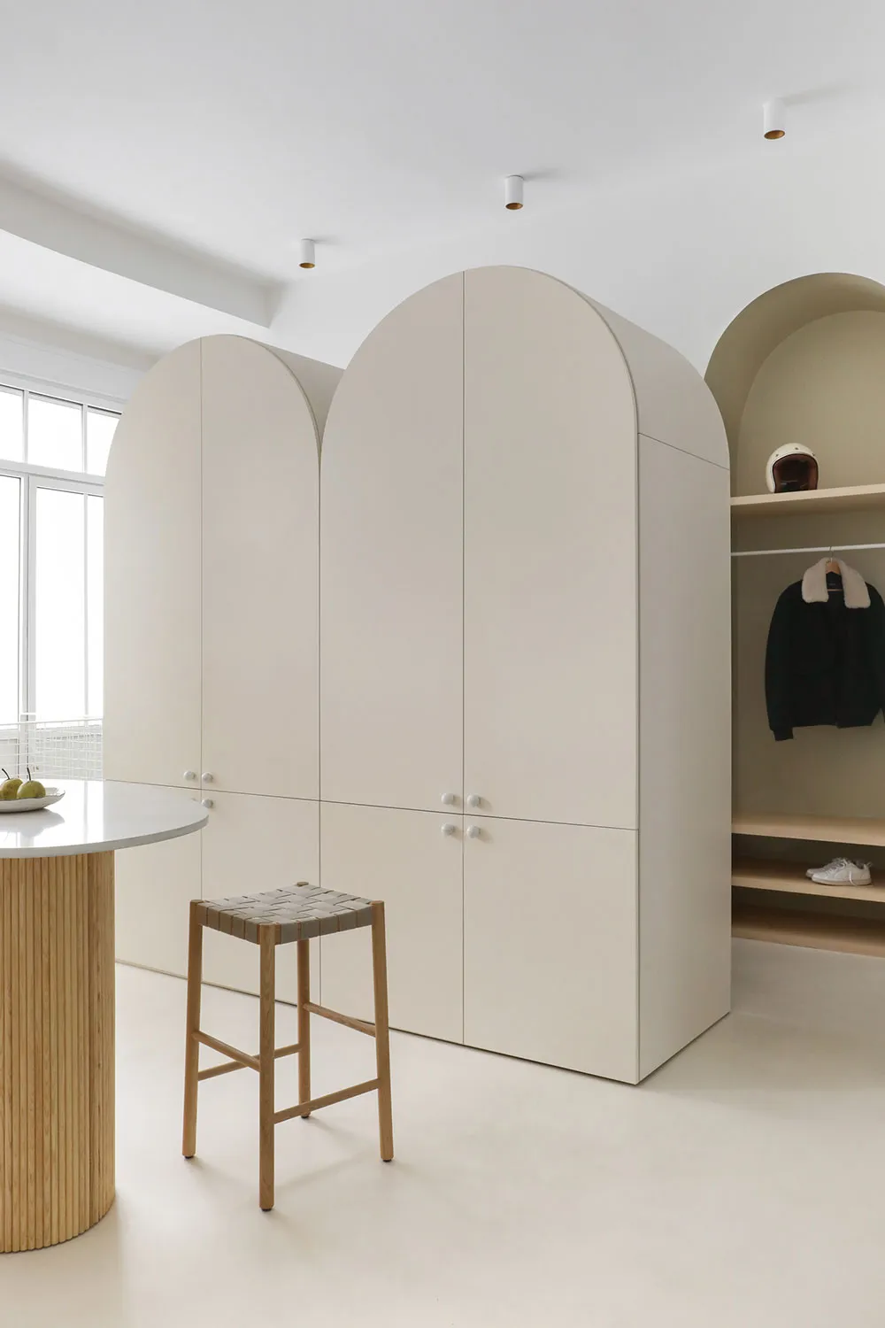 Из старой тёмной мастерской в стильное и светлое современное жильё - Gallery image 3