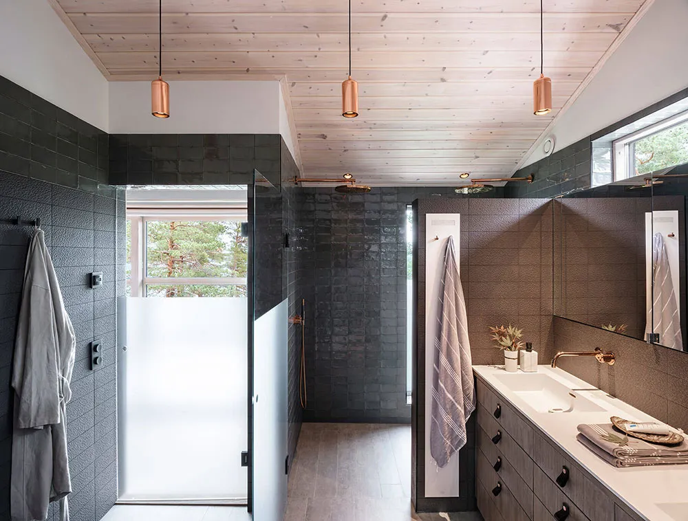 Glass Walls, Spacious Terrace, and Private Pier: Lake House in Sweden - Gallery image 9