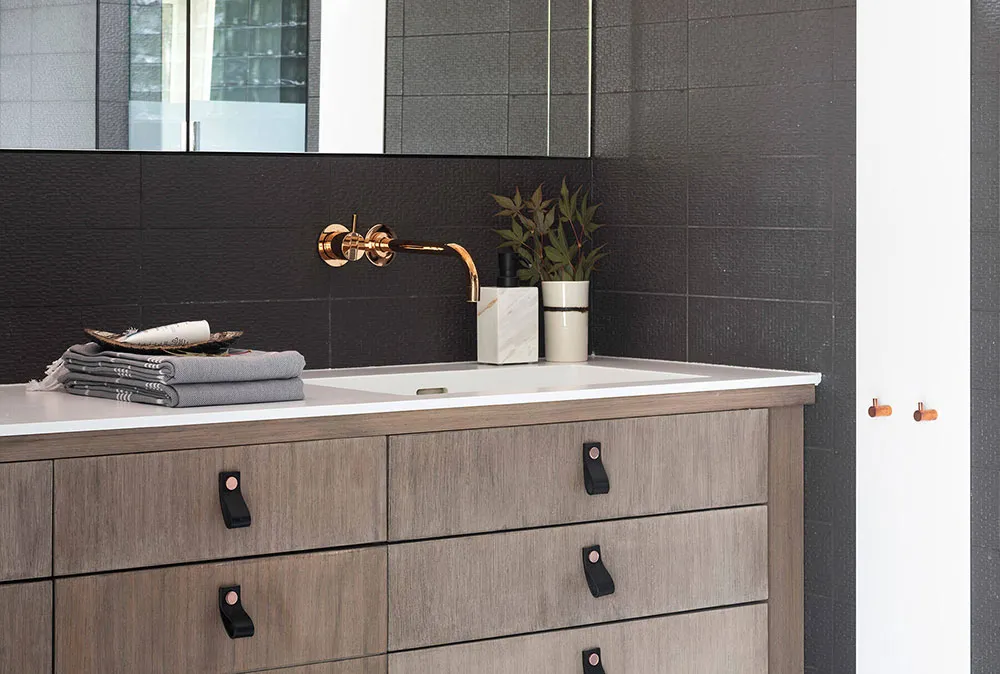 Glass Walls, Spacious Terrace, and Private Pier: Lake House in Sweden - Gallery image 8