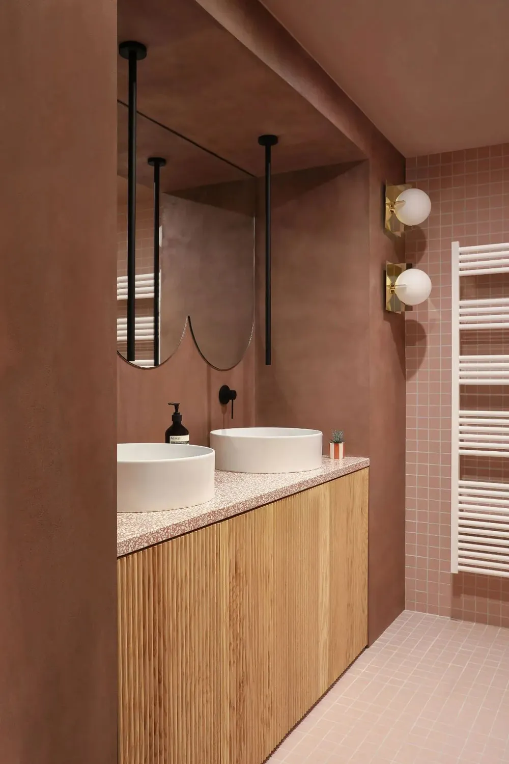 Из старой тёмной мастерской в стильное и светлое современное жильё - Gallery image 21