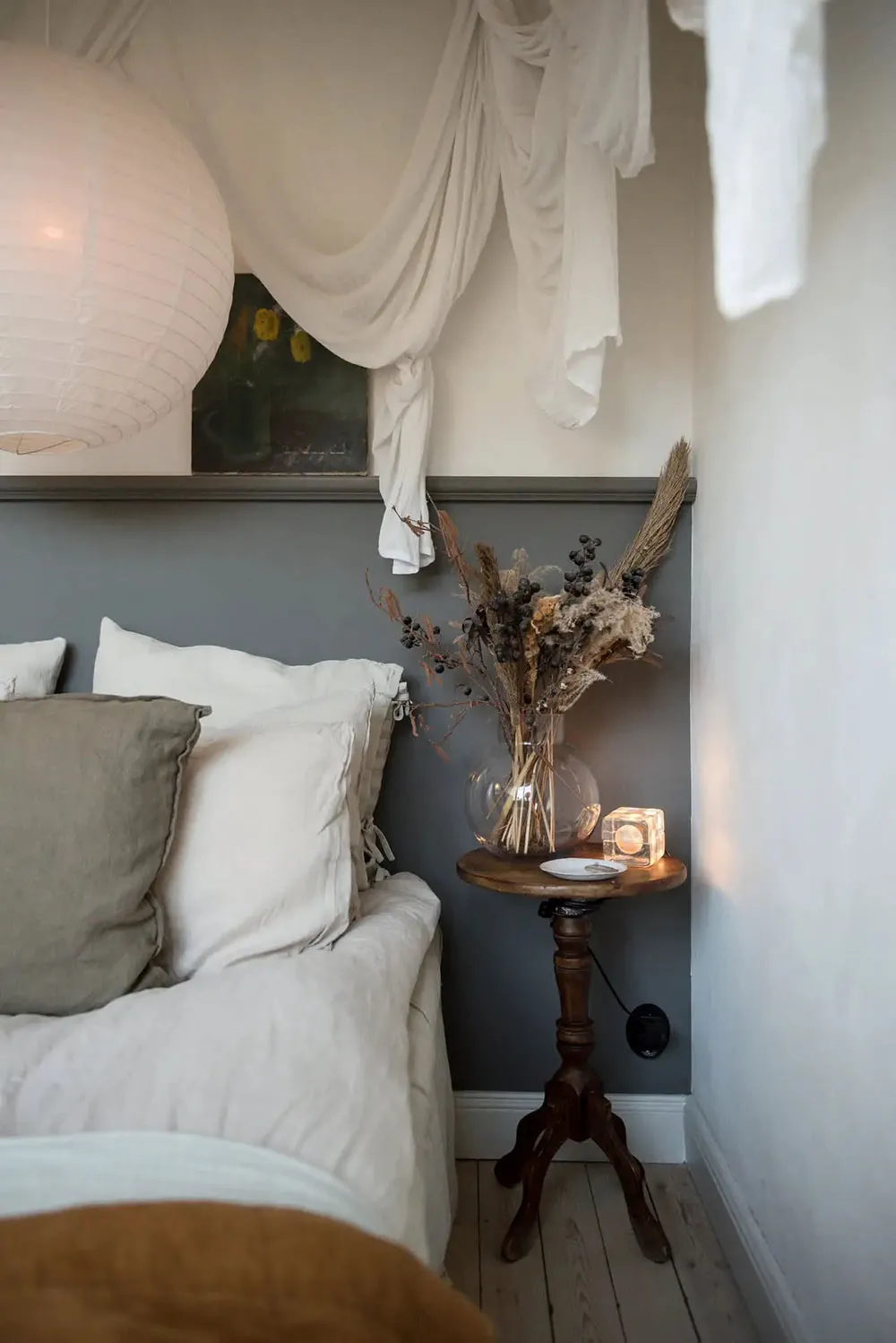 Aktywne tapety i mebel vintage: atmosferyczna mała apartament w Szwecji (50 m²) - Gallery image 12