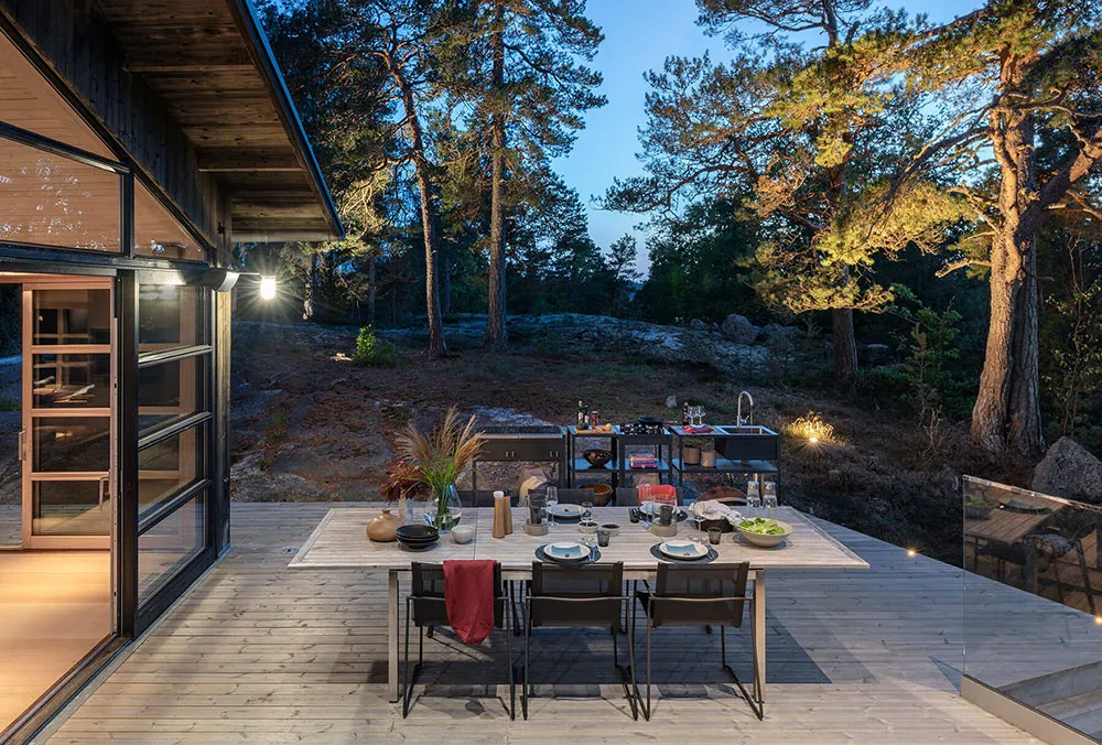 Glass Walls, Spacious Terrace, and Private Pier: Lake House in Sweden - Gallery image 12