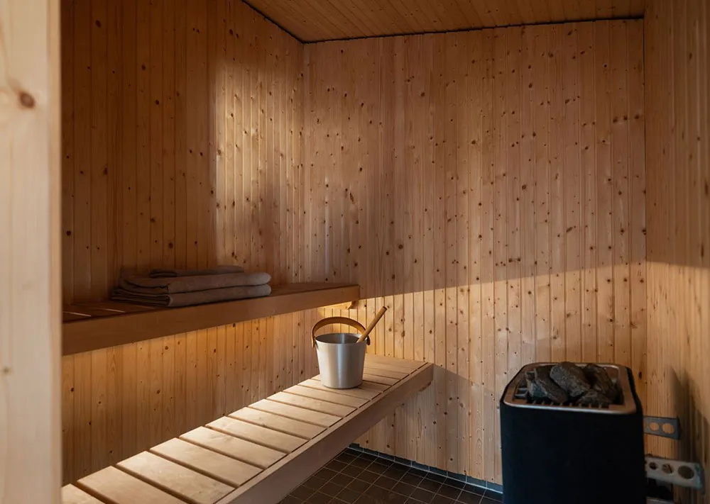 Cómo de una imagen: un encantador casita amarilla en Suecia - Gallery image 22