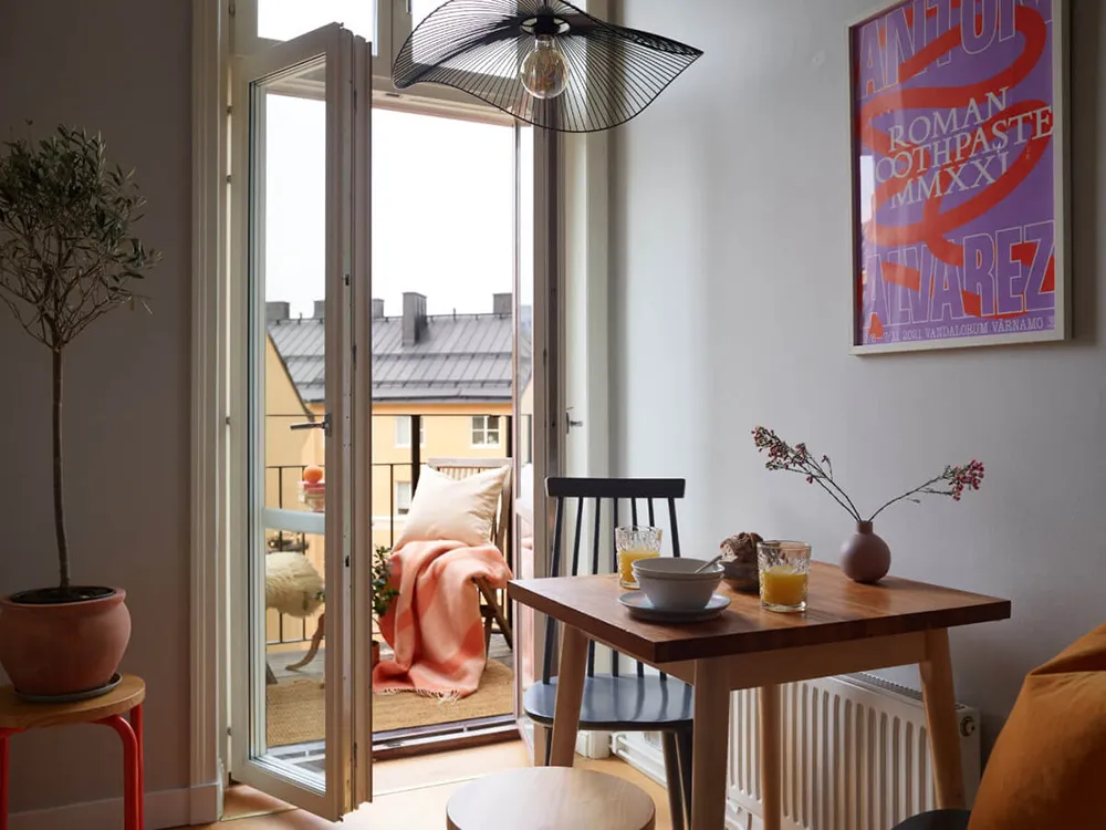 Urocza szwedzka kwatera z żółtą salą - Gallery image 15