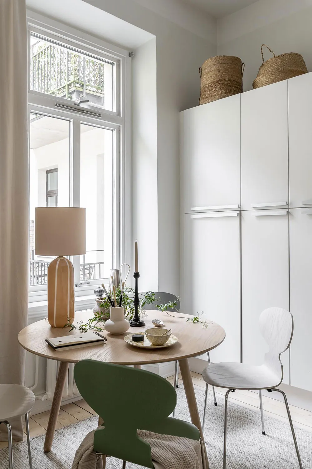 Kleine Wohnung in angenehmer Farbpalette mit praktischer Raumtrennung (35 qm) - Gallery image 20