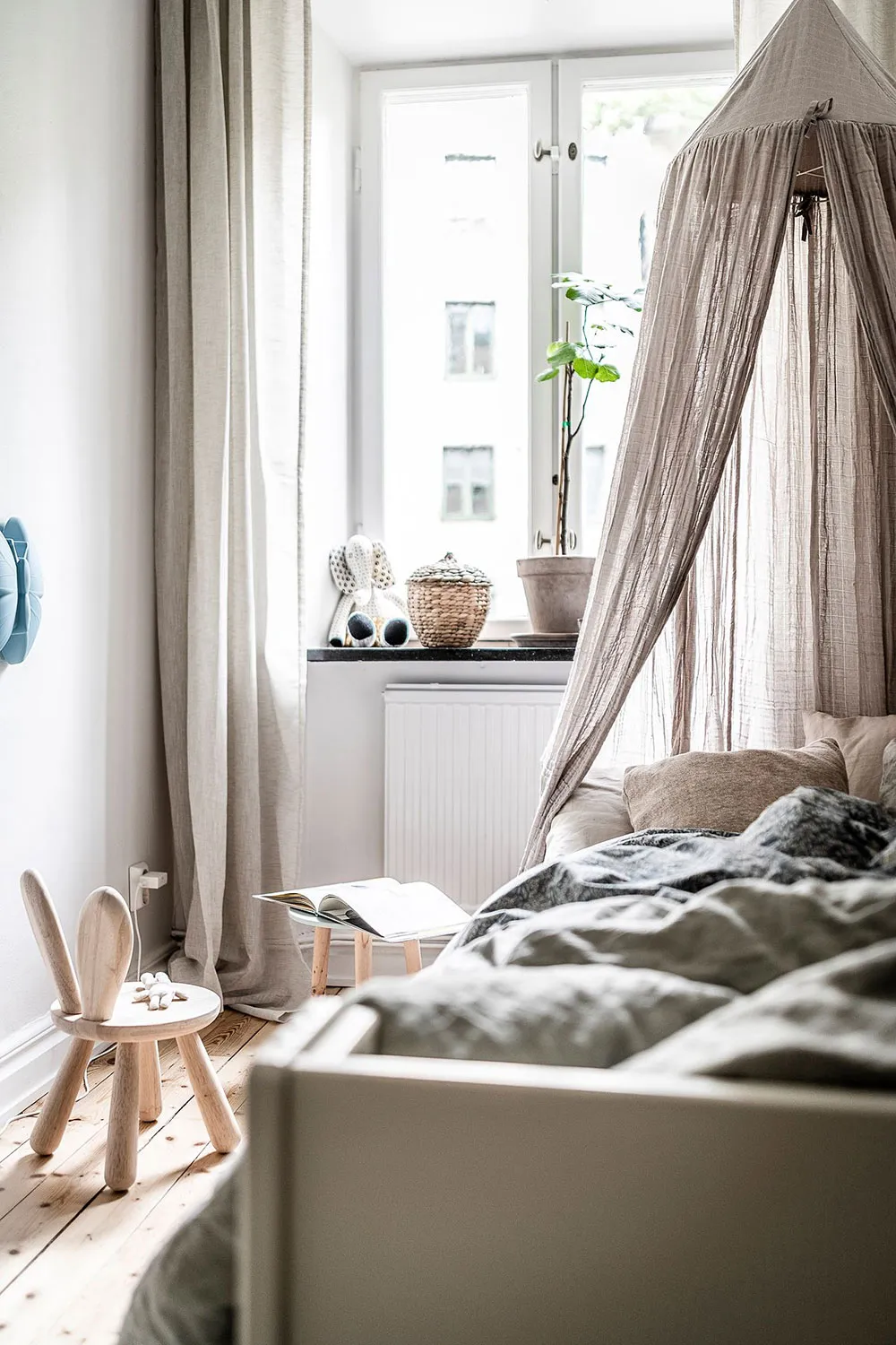 Gris que nunca saldrá de moda: apartamento escandinavo en gama monocromática - Gallery image 22