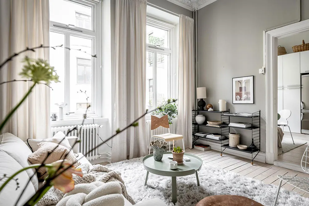 Kleine Wohnung in angenehmer Farbpalette mit praktischer Raumtrennung (35 qm) - Gallery image 1