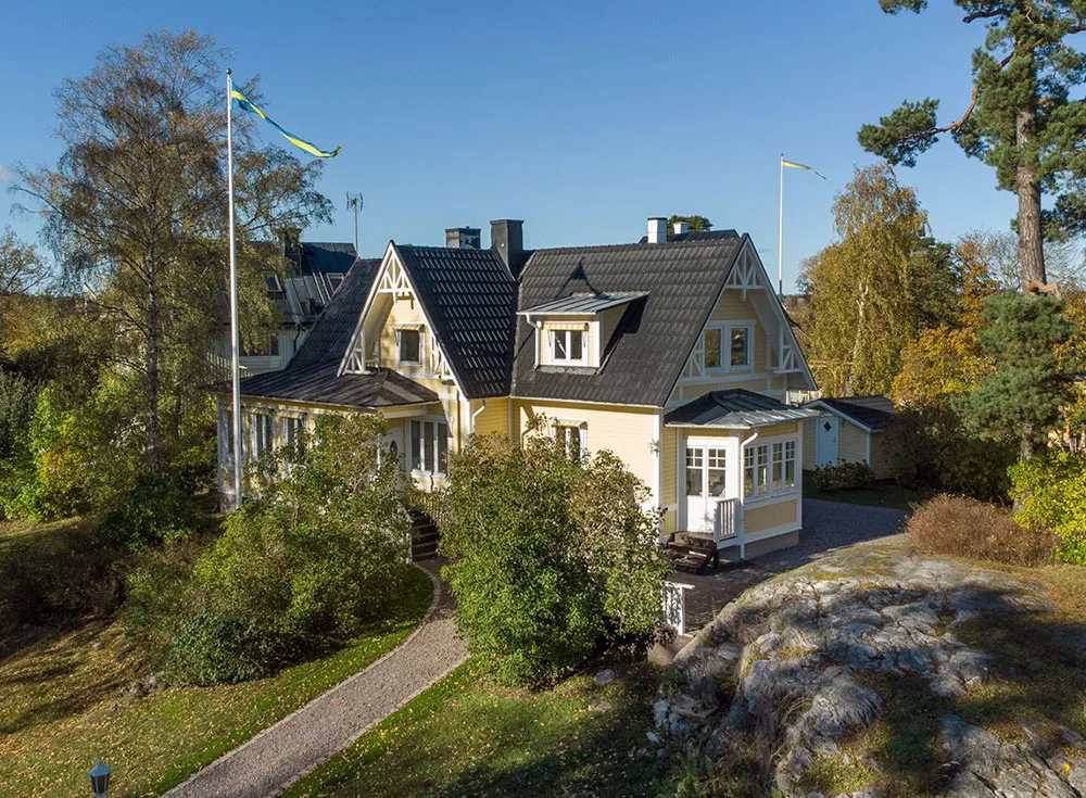 Cómo de una imagen: un encantador casita amarilla en Suecia - Gallery image 25