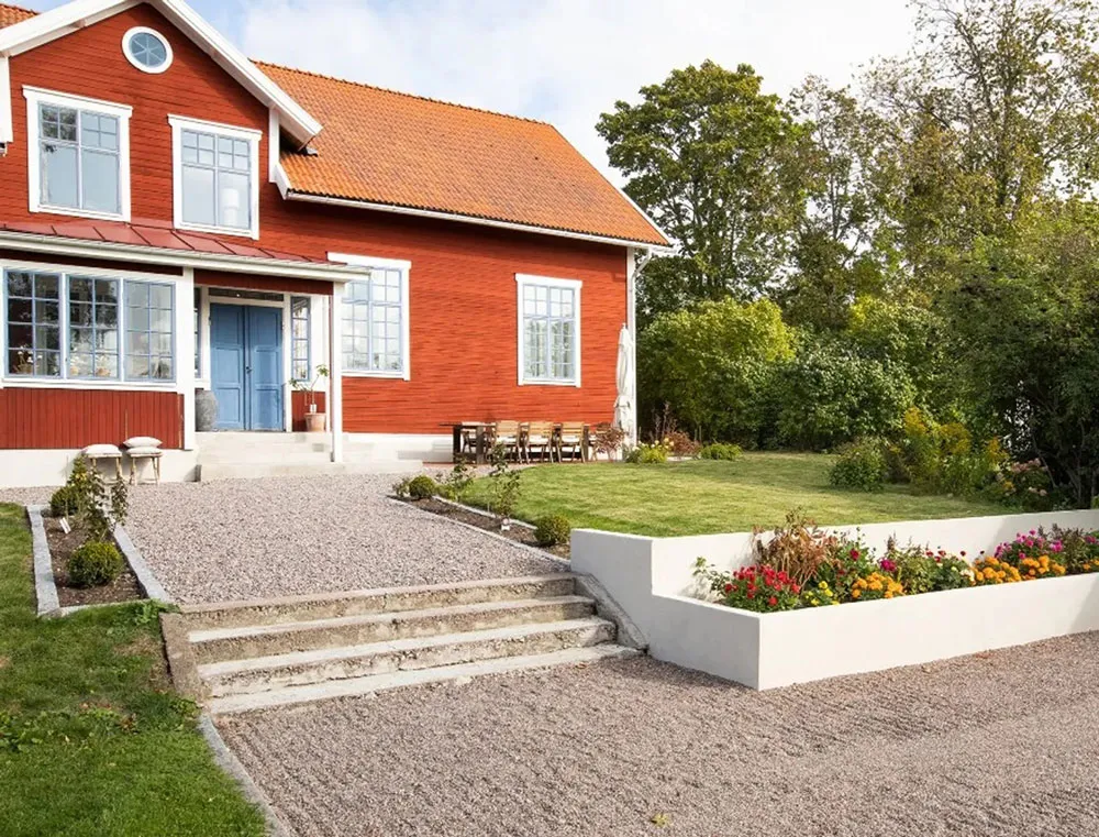 Zweiter Licht und elegantes Design: Überraschender Interior eines ländlichen Kottedgs in Schweden - Gallery image 35