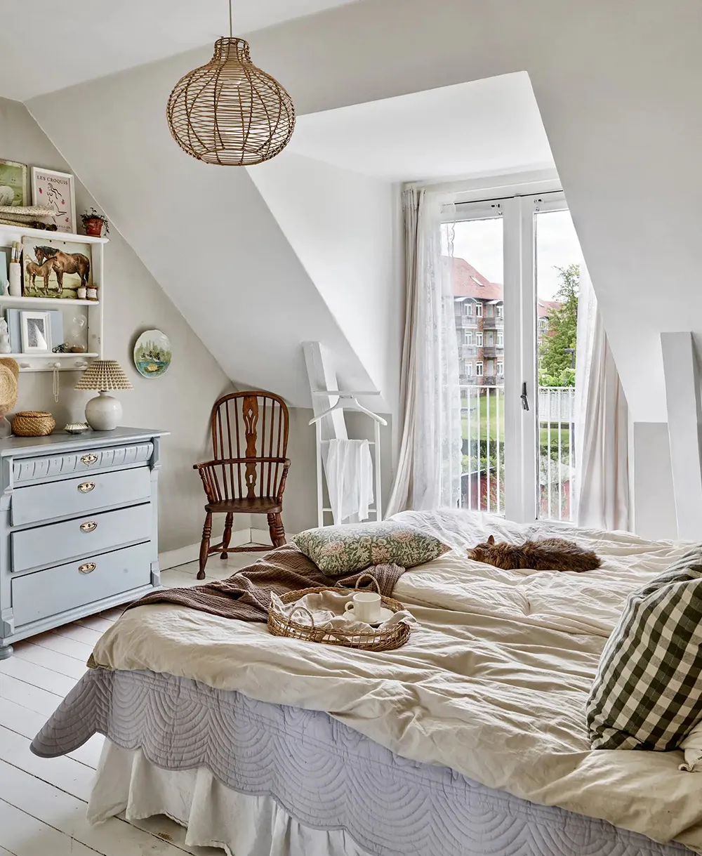 デンマーク風コテージの柔らかく居心地の良い内装 - Gallery image 9