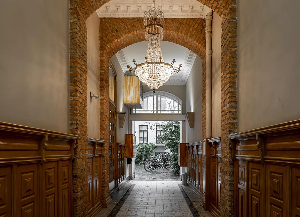 Kleine Wohnung in angenehmer Farbpalette mit praktischer Raumtrennung (35 qm) - Gallery image 25