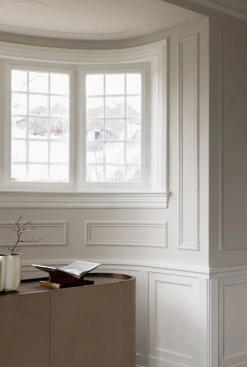 Sculptural Decor and Quiet Elegance: Countryside Cottage Designer in Denmark - 7