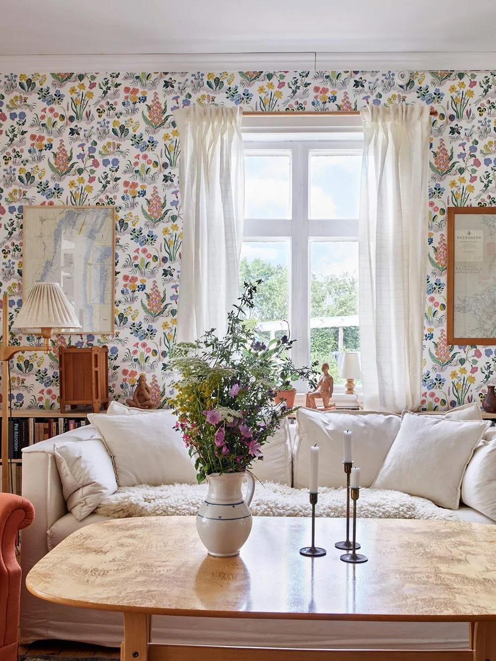 Diseños coloridos con estampados en una encantadora casa de campo sueca - Gallery image 6