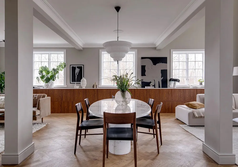 Zweiter Licht und elegantes Design: Überraschender Interior eines ländlichen Kottedgs in Schweden - Gallery image 2