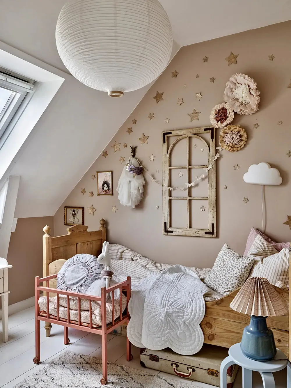 デンマーク風コテージの柔らかく居心地の良い内装 - Gallery image 10