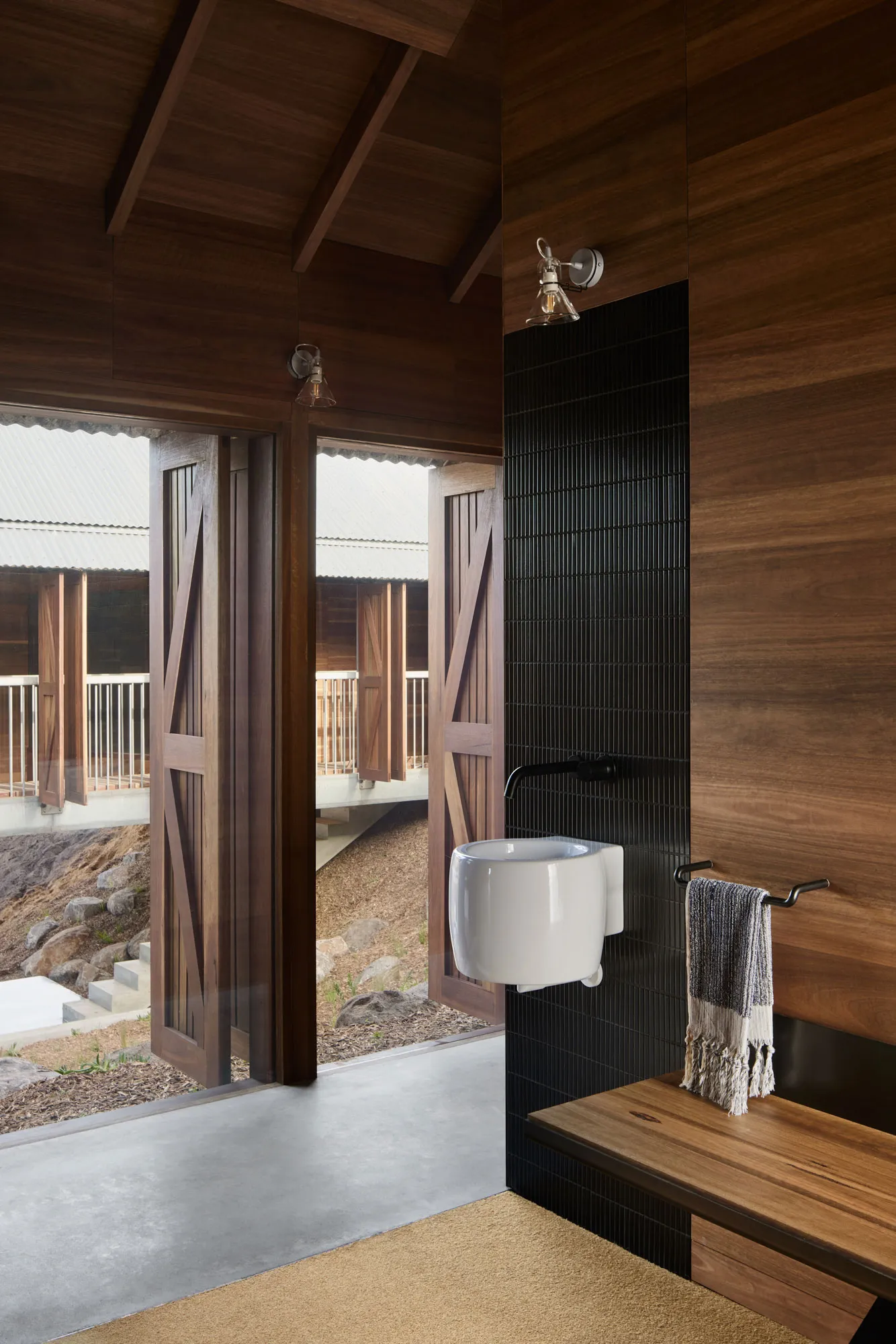 Modernes Ferienhaus in Australien inspiriert von traditionellen Bauernhöfen - Gallery image 8