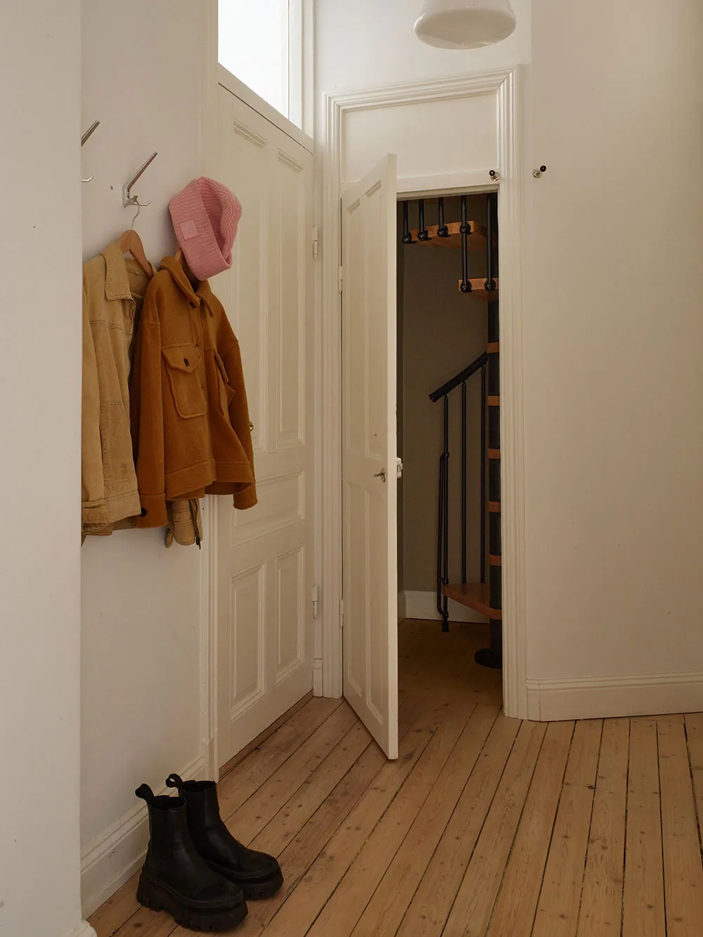 Cozy attic with industrial elements - Gallery image 17