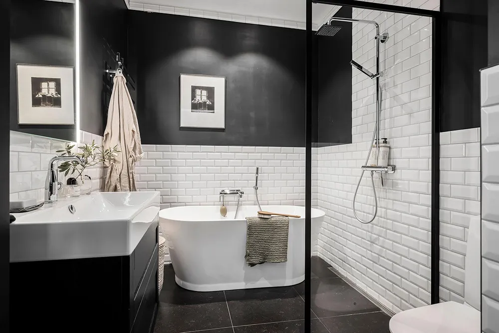 Außergewöhnlich farbenfrohe Farben im skandinavischen Interieur einer schwedischen Wohnung (81 qm) - Gallery image 29