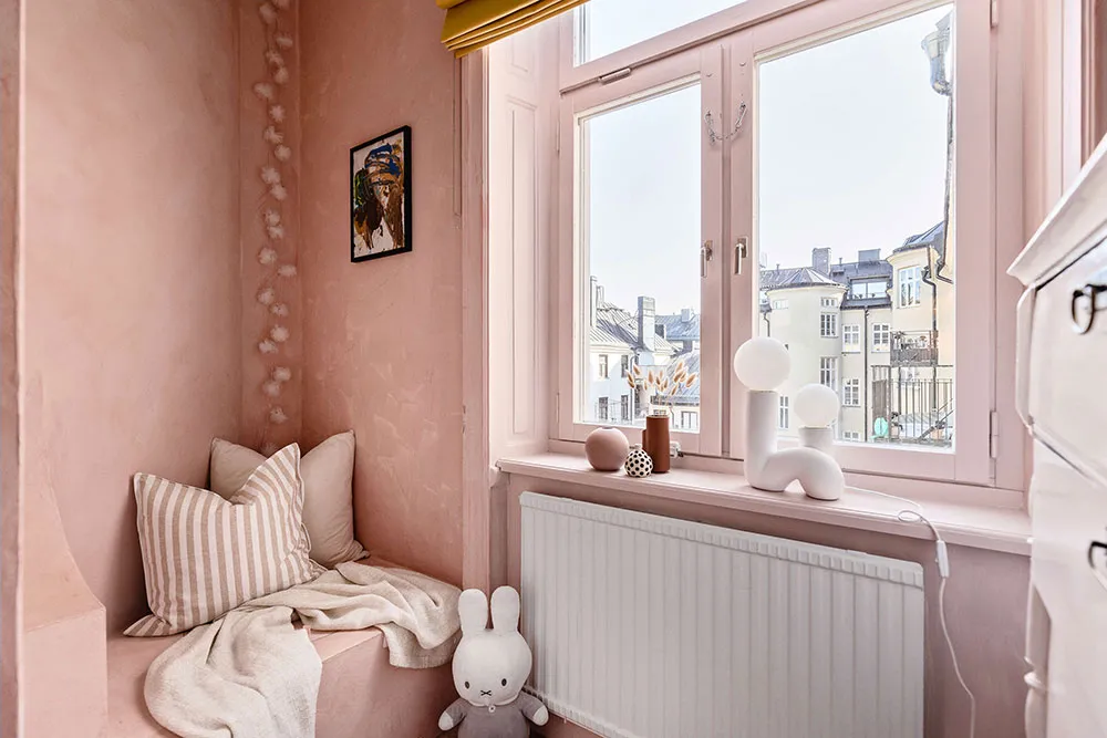 砂色の壁を持つモダンなスカンジナビア風アパートメント(93平方メートル) - Gallery image 19