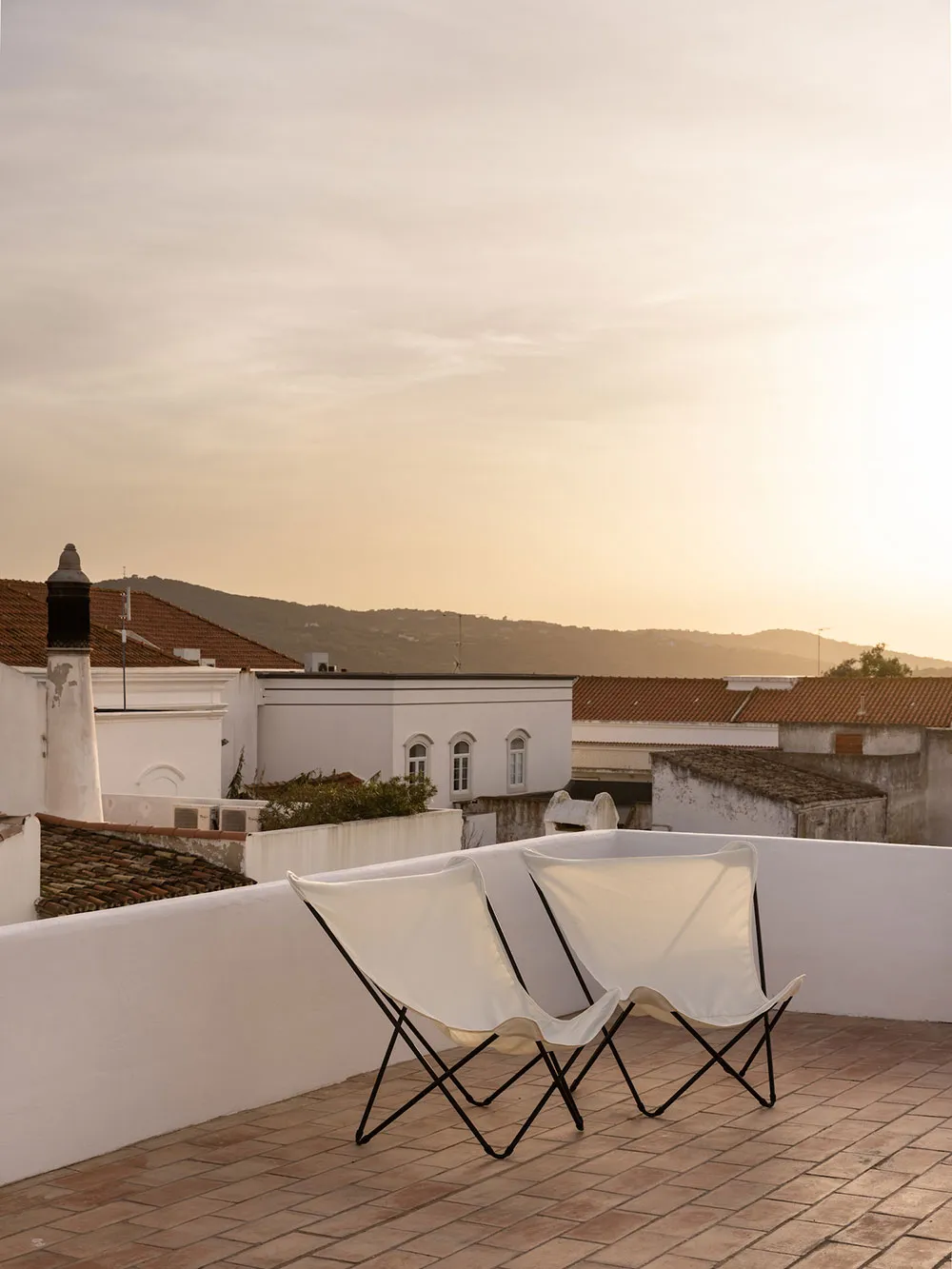 Design moderne avec respect pour le passé : la maison d'hôtes Casa Quatro au Portugal - Gallery image 28