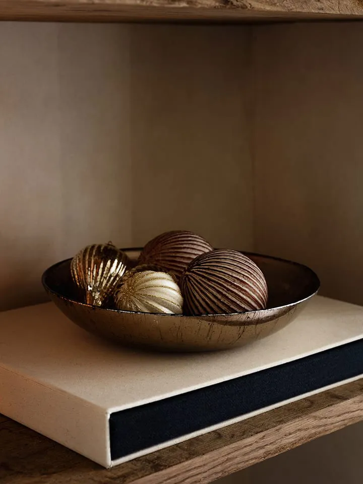 Féerie éthérée et élégance intemporelle : Collection de Noël Zara Home - Gallery image 19