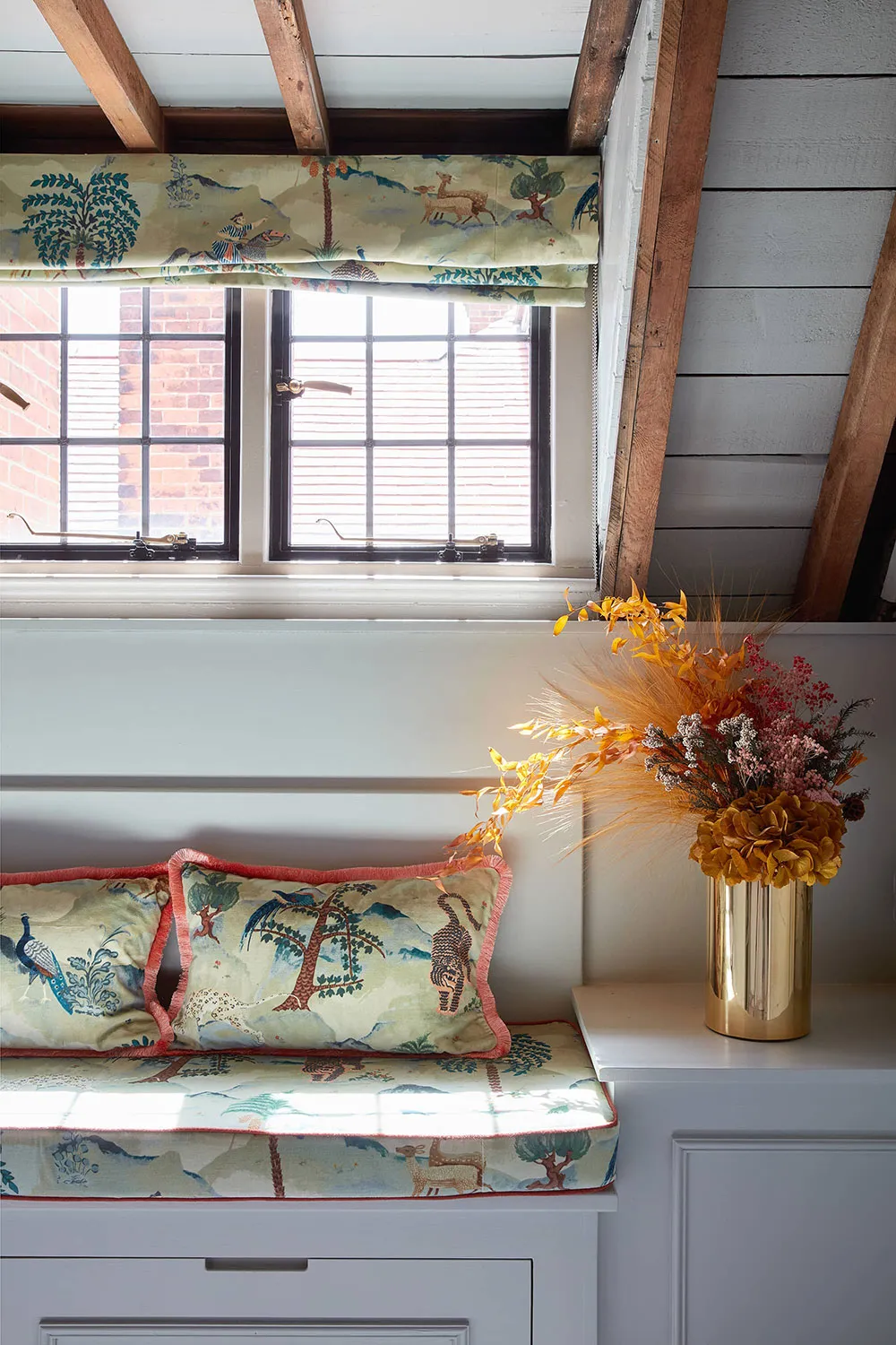 Красочный и игривый интерьер красивого исторического дома в Англии - Gallery image 8