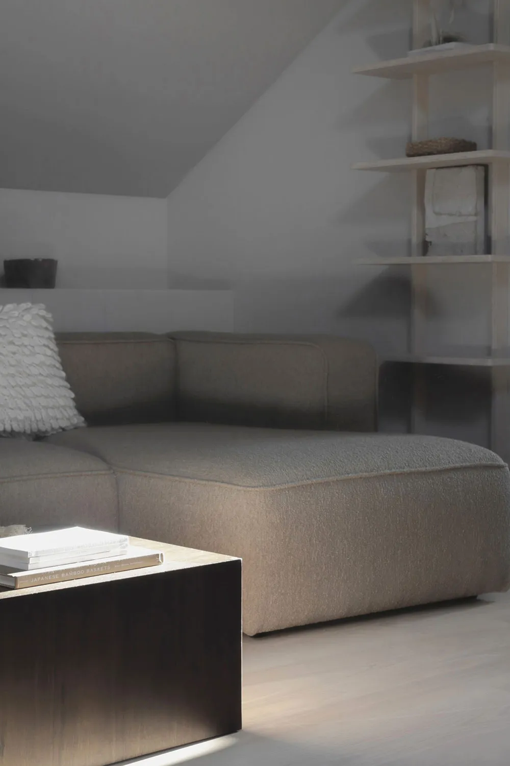 Elegancki minimalizm dla młodej rodziny z dziećmi w Oslo - 12