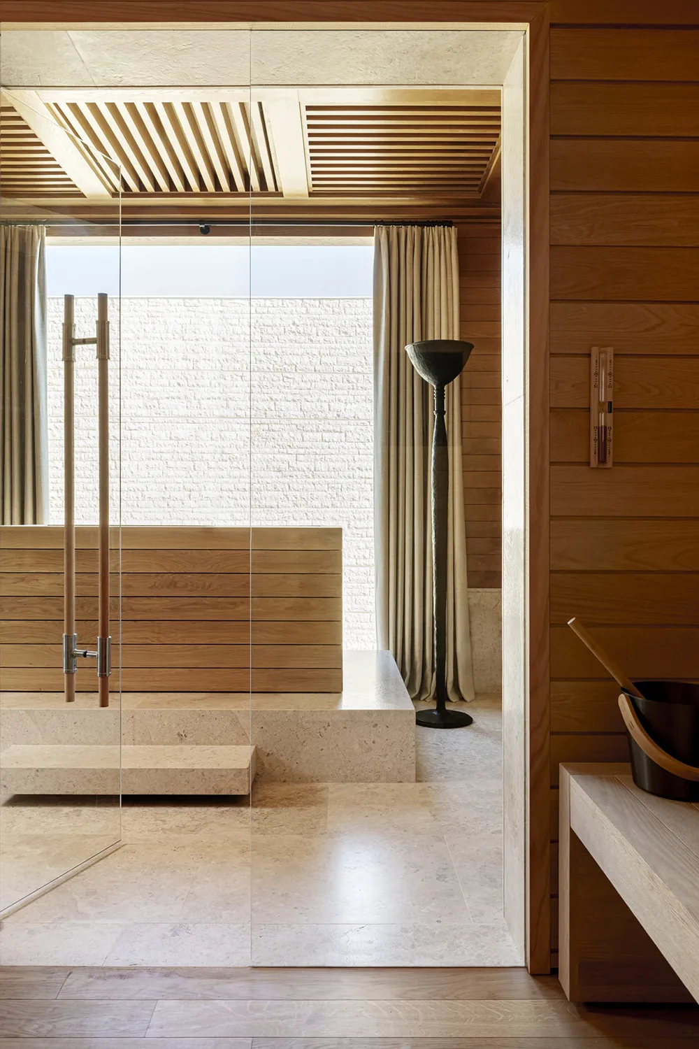 Intérieur moderne raffiné avec art : projet d'un designer espagnol à Abou Dhabi - Gallery image 17