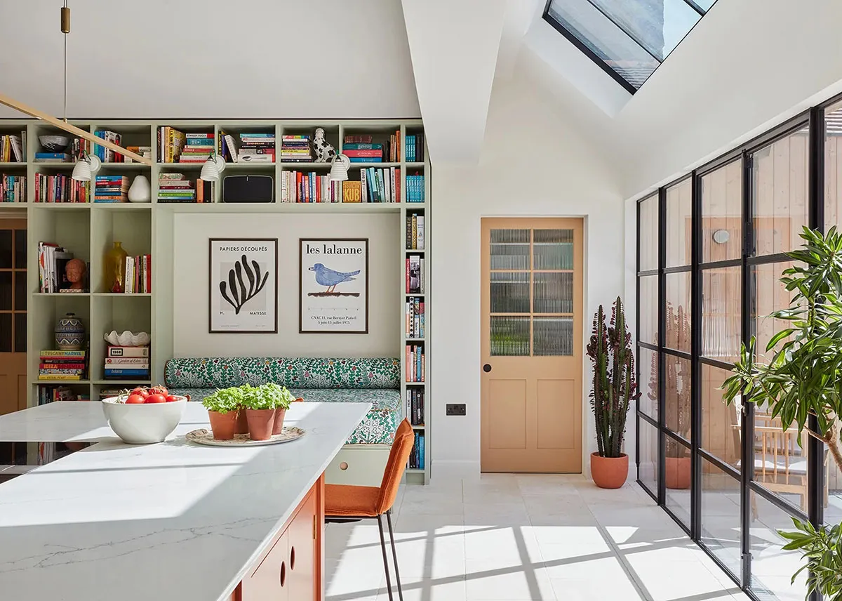 Красочный и игривый интерьер красивого исторического дома в Англии - Gallery image 2