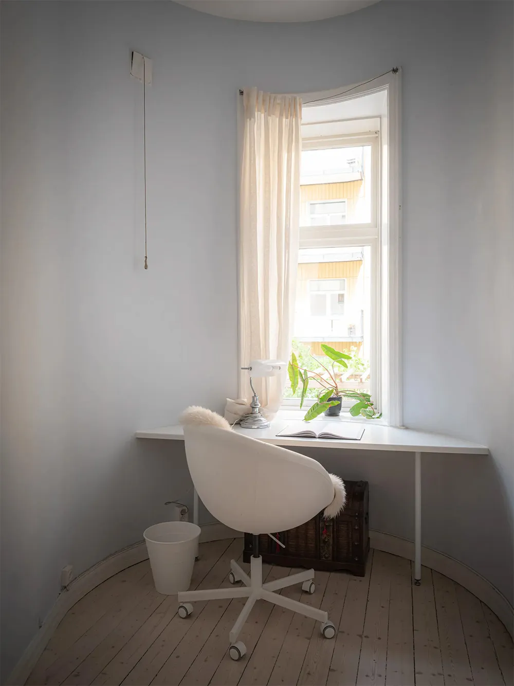 Мягкие пастельные оттенки в дизайне элегантной квартиры в Гётеборге - Gallery image 19