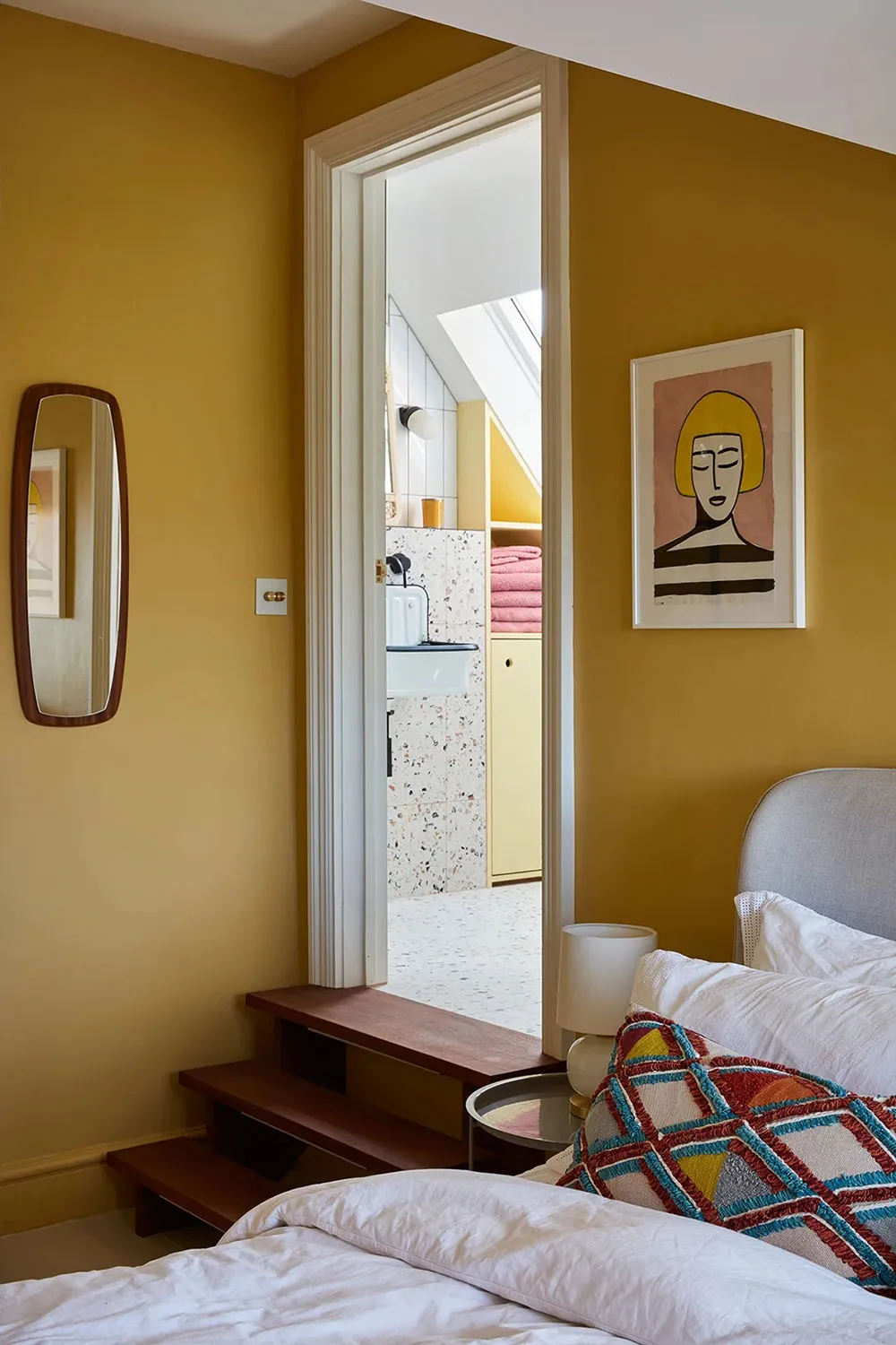 Красочный и игривый интерьер красивого исторического дома в Англии - Gallery image 13