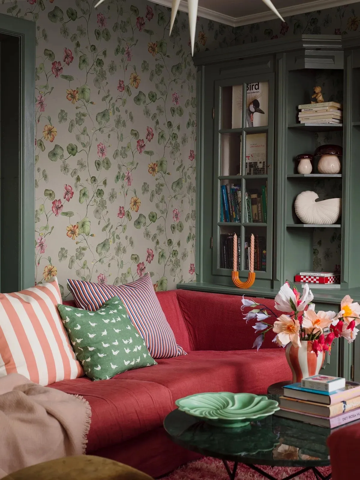 El asombroso mundo de patrones coloridos en las nuevas colecciones de Boras Tapeter - Gallery image 25