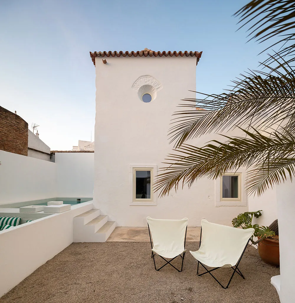 Design moderne avec respect pour le passé : la maison d'hôtes Casa Quatro au Portugal - Gallery image 27