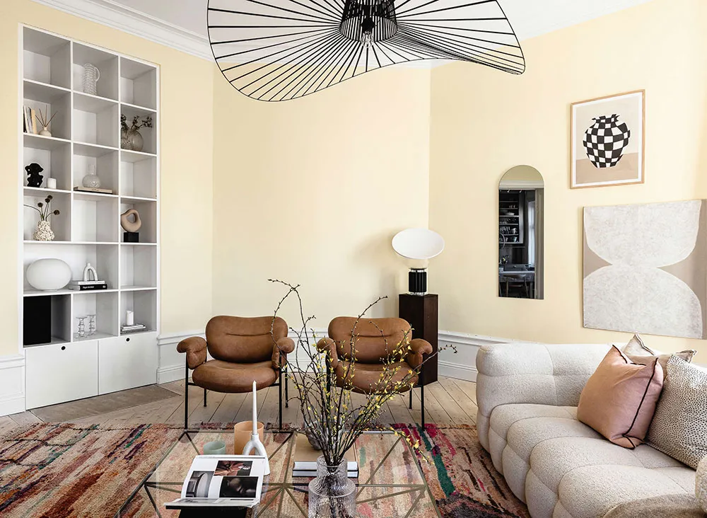 砂色の壁を持つモダンなスカンジナビア風アパートメント(93平方メートル) - Gallery image 3