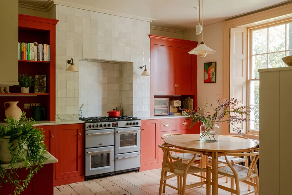 केंट काउंटी में स्थित एक घर का नरम एवं रंगीन आंतरिक भाग - Gallery image 9